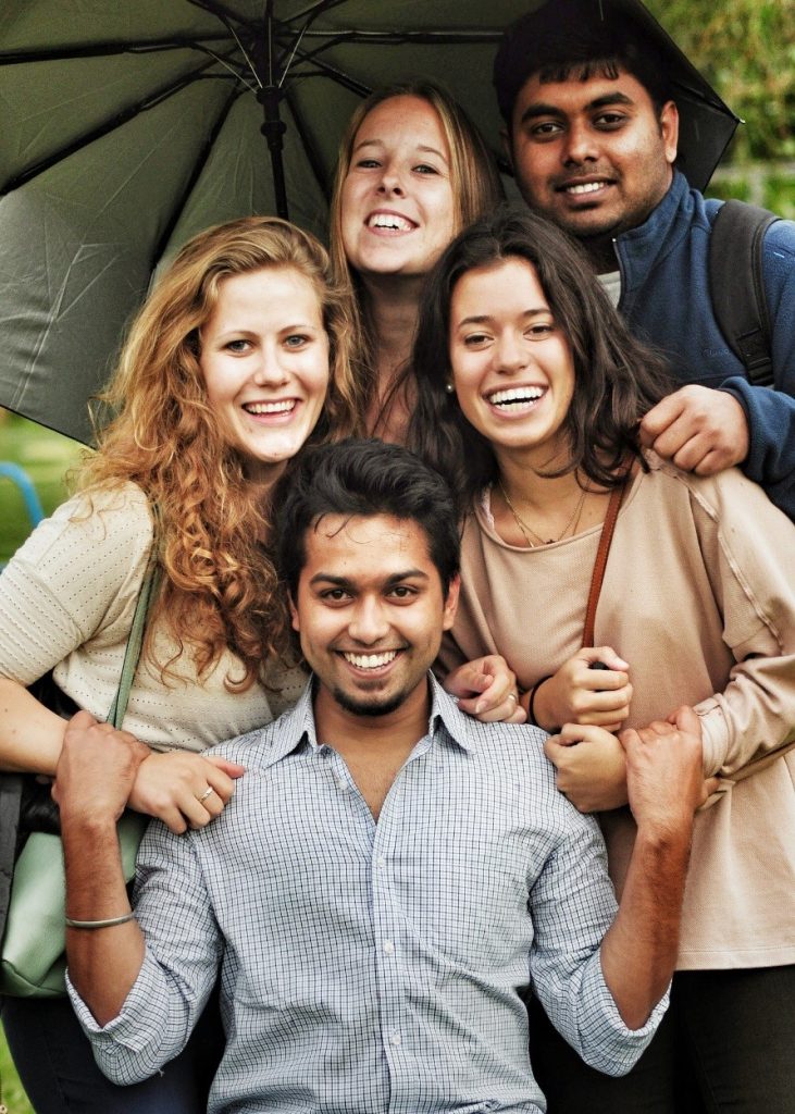build a social circle